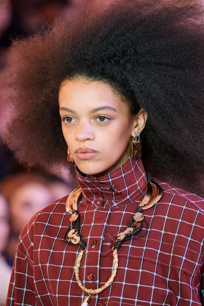 Look 5